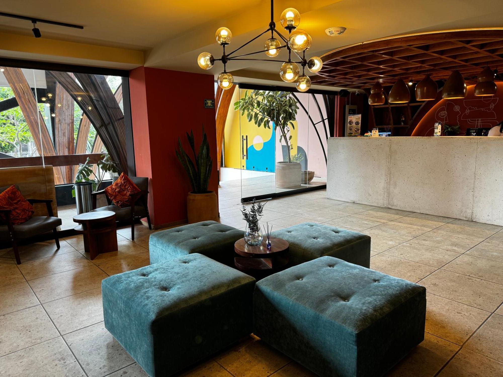Hotel Ola Chapultepec Guadalajara Extérieur photo